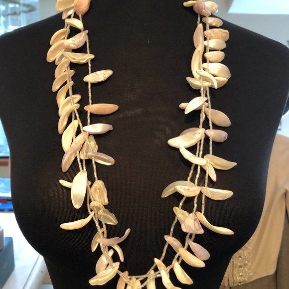 Vintage MCM Seashell Beaded 3 triple strand necklace 32" Opalescence - Picture 6 of 6